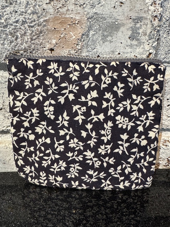 Vintage Peruvian Colorful Bird Embroidered Pouch - Picture 5 of 5